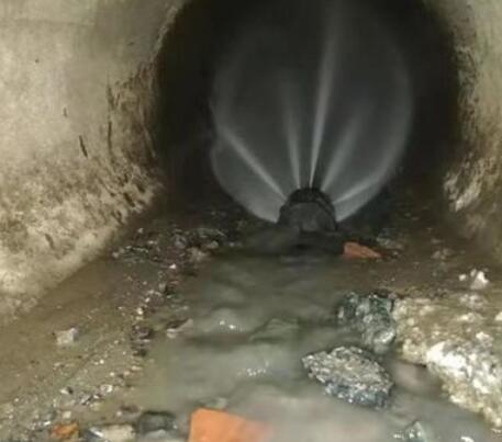 贡嘎市政管道清淤