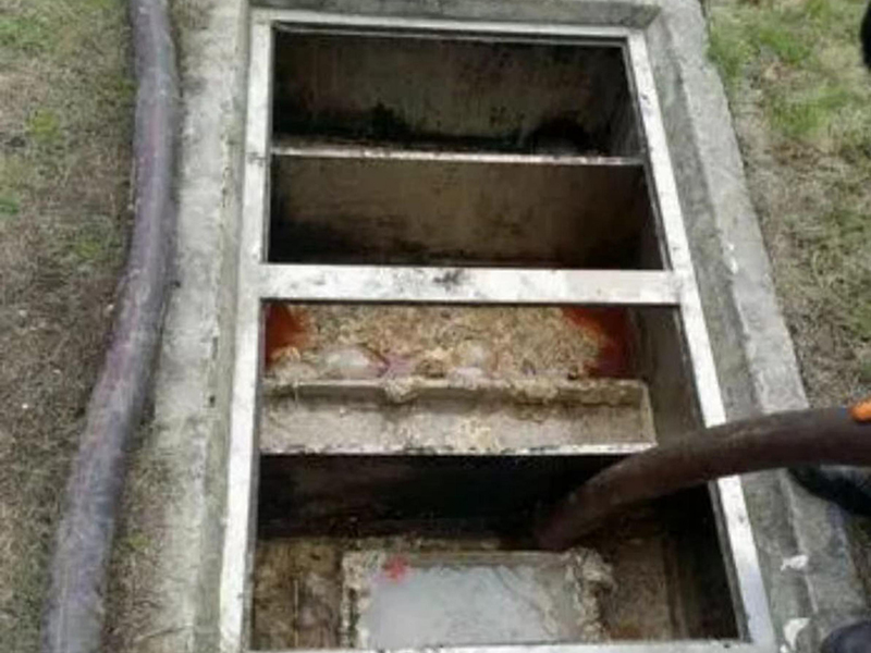 贡嘎隔油池清理