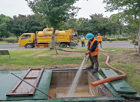 贡嘎化油池清理