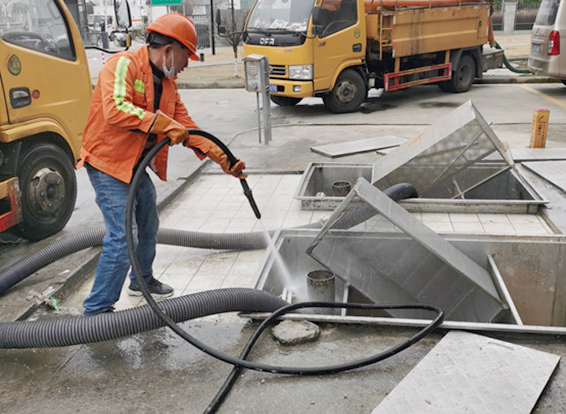 贡嘎隔油池清理